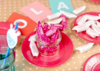 krówki z logo krówki z nadrukiem krówki na zamówienie krówki reklamowe krówki firmowe