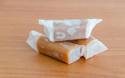 Krówki z logo w zestawach z innymi gadżetami – jak je łączyć i pakować?